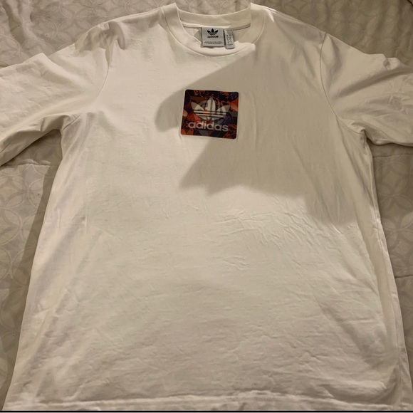 Adidas Men’s T-Shirt - Lunar New York Edition - Picture 1 of 2
